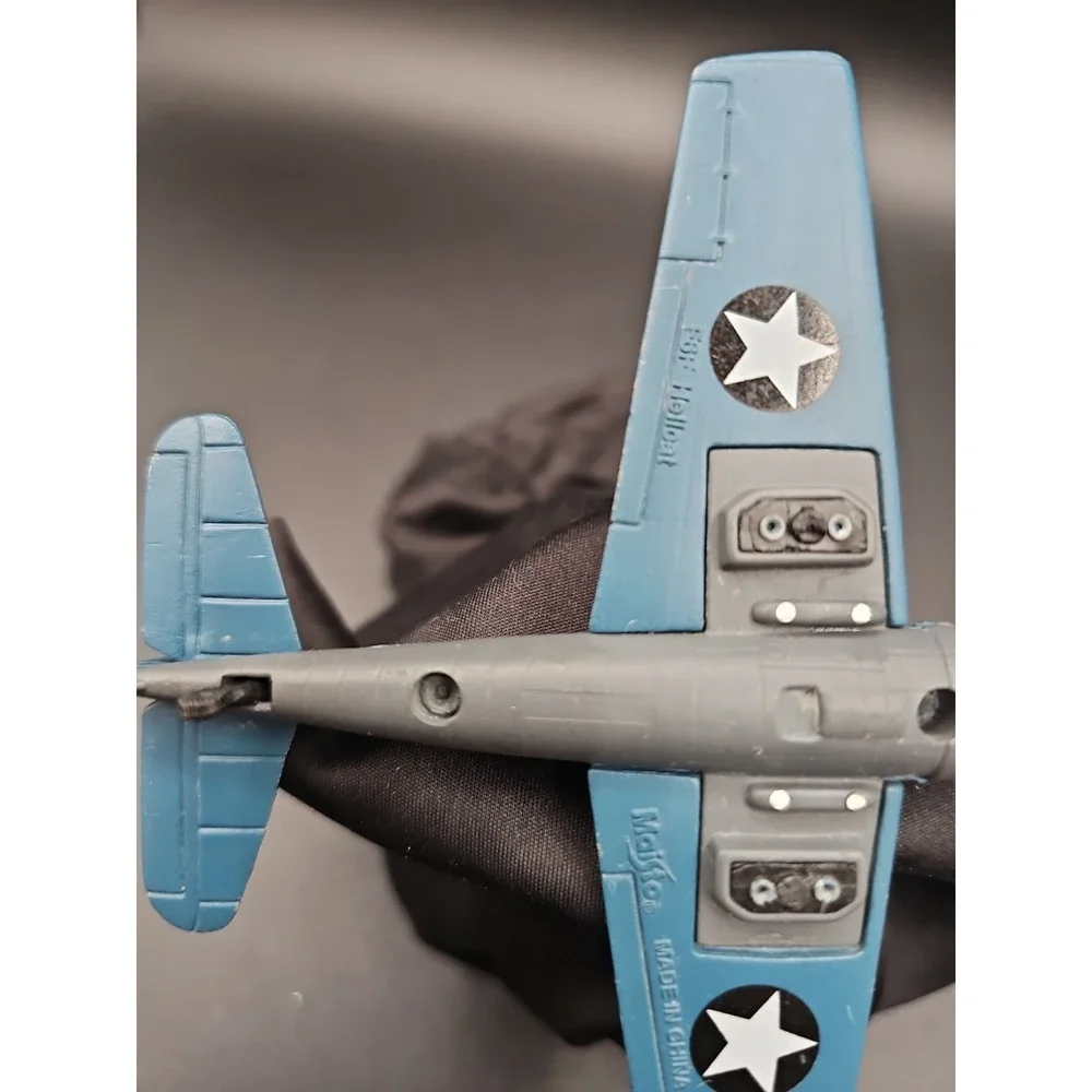 2010 Maisto Tailwinds American F6F Hellcat Military Airplane LOOSE BB